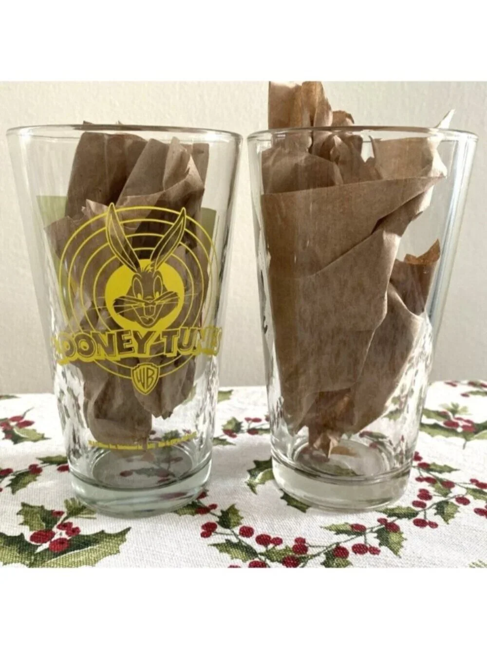 Looney Tunes Tweety Bird 2 Pint Glasses 